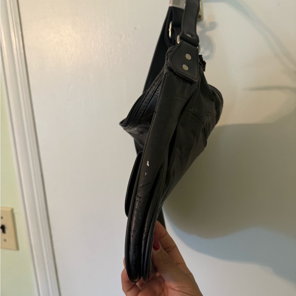 Black Leather Shoulder Bag - Picture 3 of 8